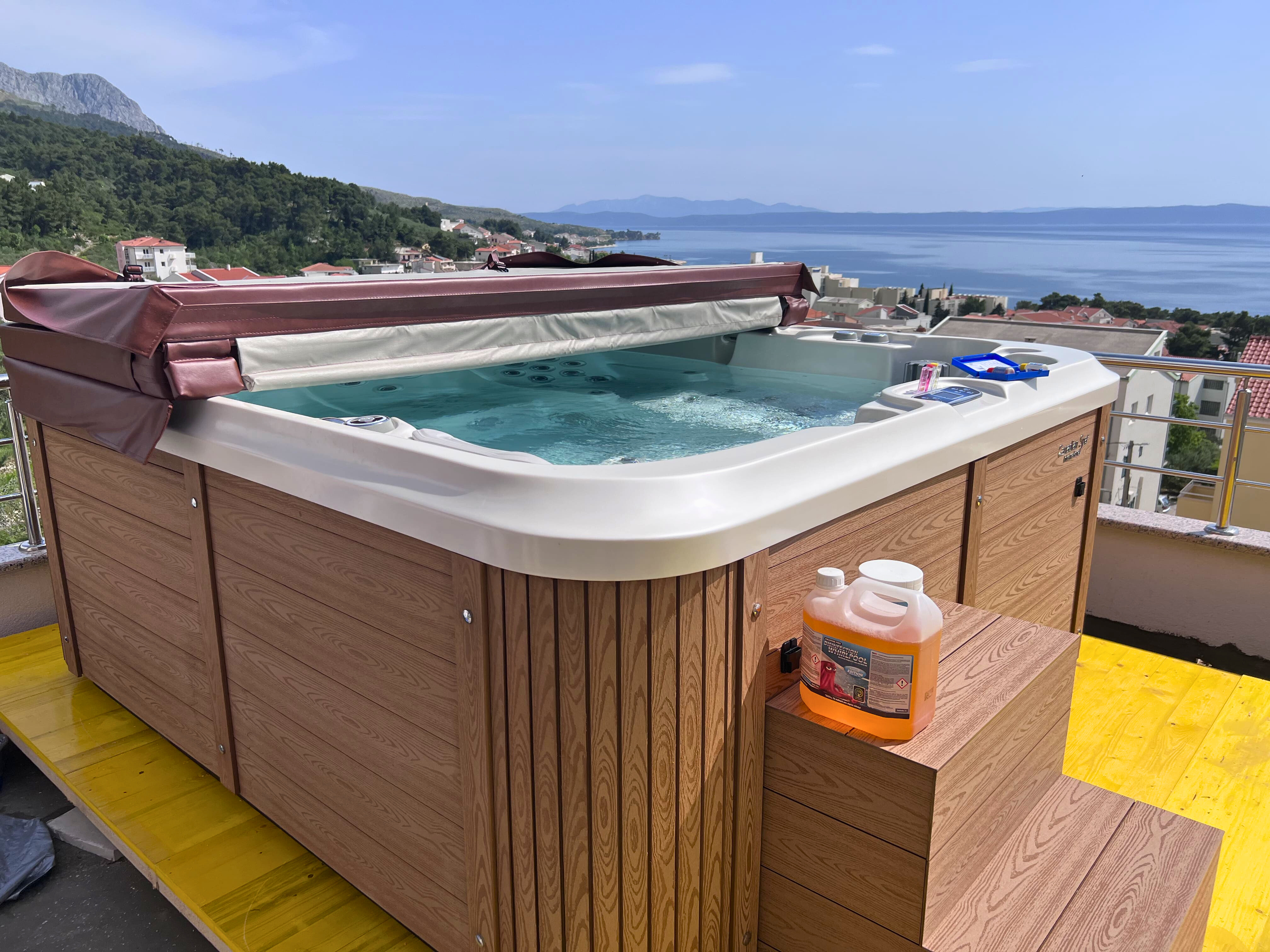 Postavljanje Canadian Spa hidromasažnih bazena: Brzo, jednostavno i bez stresa