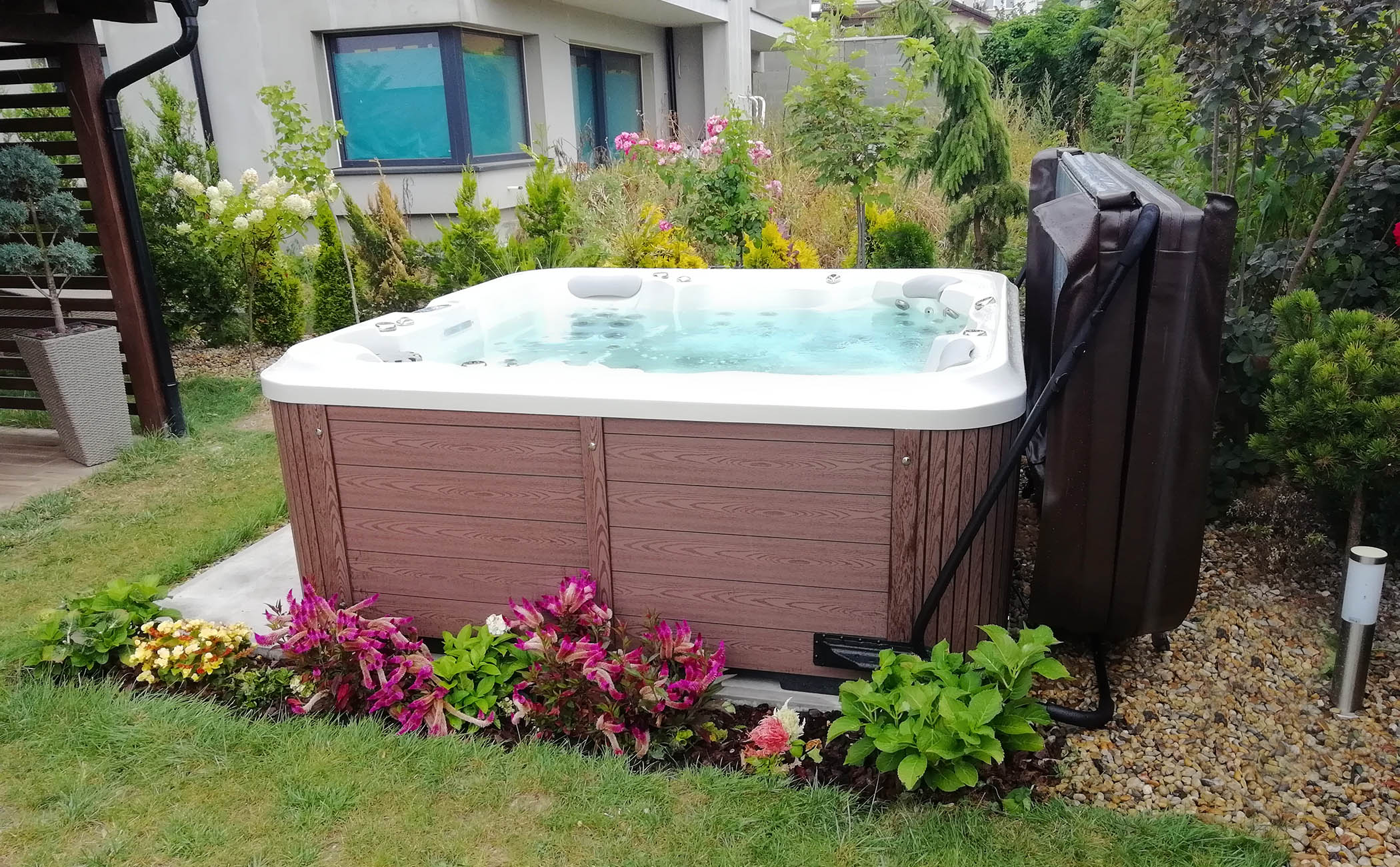 Spoznajte hidromasažne bazene Canadian Spa